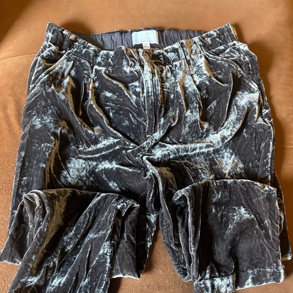 Anthropologie Medium Gray Velvet Cropped Capris - Picture 3 of 3